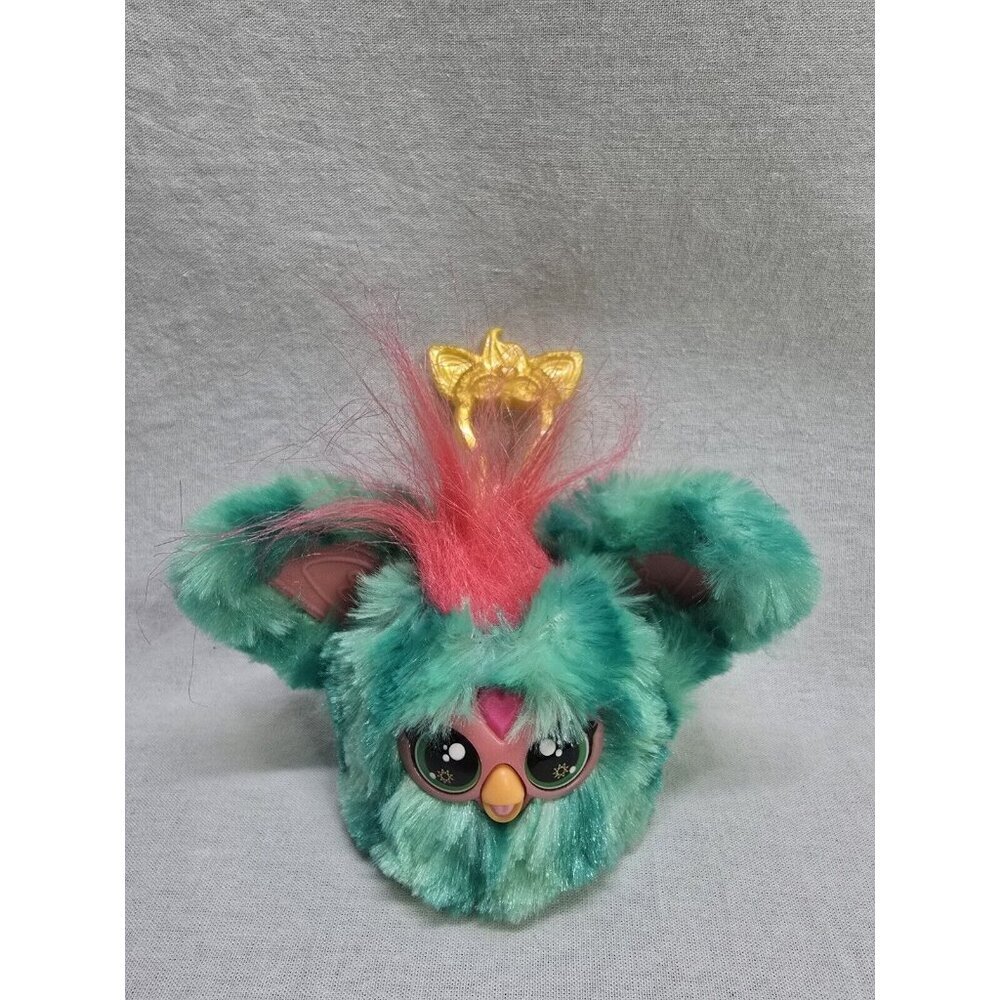 Furby Summer Chill Furblet Mello-Nee 45+ Sounds + Music & Furbish Phrases